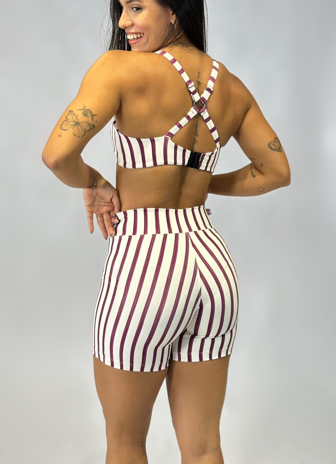Short Meia Coxa C/Bolso Listrado - Image 2