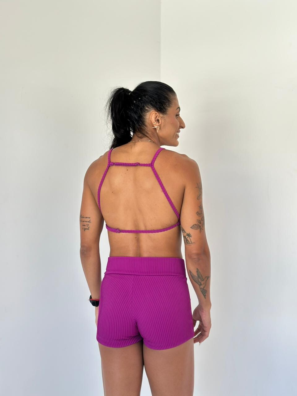 Short Vivi Curto Canelado Fuscia - Image 3